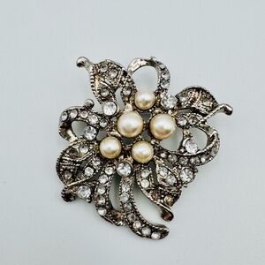 Vintage Silver Tone  Faux Pearl & Clear Rhinestone Pin Brooch